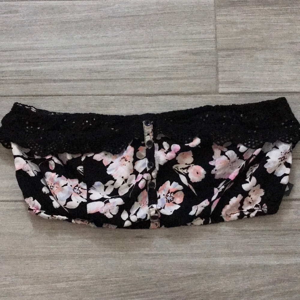 💋Kendall & Kylie crop top